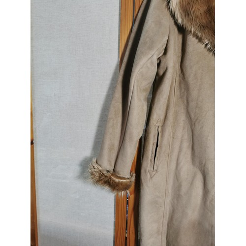 131 - Good quality full length ladies coat with wool lining in good order by South Lodge size XL in good o... 