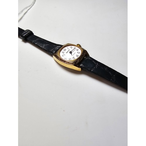 236 - An attractive ladies ingersoll 15 jewel mechanical watch in excellent clean condition with a clean a... 