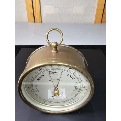 323 - A good quality antique J.Hicks London 9560 brass cased barometer in excellent clean condition with a... 