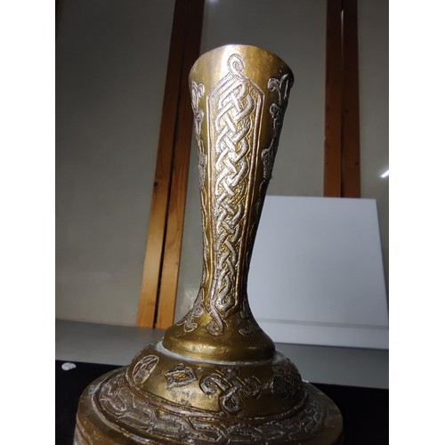 331 - A good quality antique Cairo ware inlaid brass vase, inlaid with real silver and copper featuring an... 