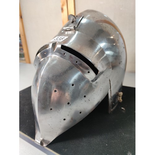 338 - Good quality reproduction knights pig helmet, helmet is made out of solid steel and is perfect for r... 