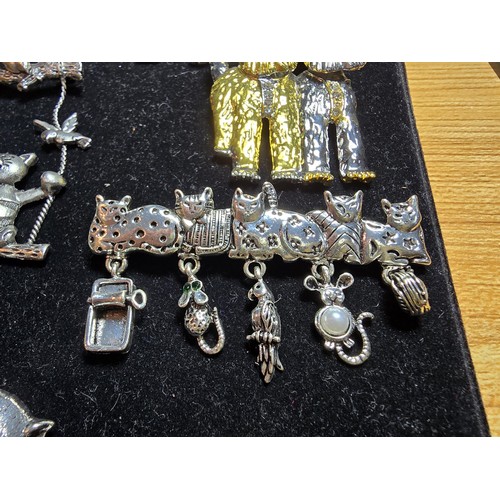 275 - A suite of 6 good quality ornate brooches all cat and dog related which includes a pretty silver ton... 