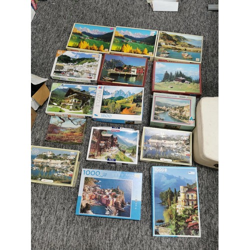 380 - 31 boxed puzzles inc, 5 x Waddingtons, many 1000 piece puzzles a massive lot all look complete.