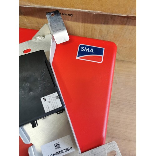 385 - Boxed SMA Sunny Boy solar inverter only used once, model number SB 2000HF-30, comes with a wall brac... 