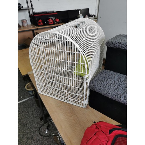 399 - Collection of pet equipment to include a pet cage, pet steps and a collapsible dog run, pet cage mea... 