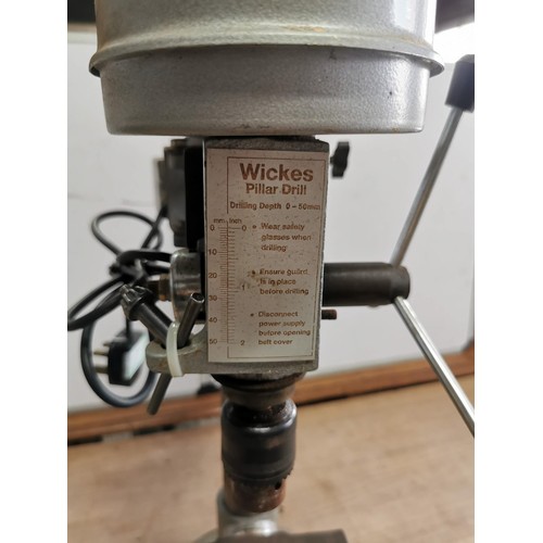 412 - A bench pillar drill 240v by Wickes in working order.