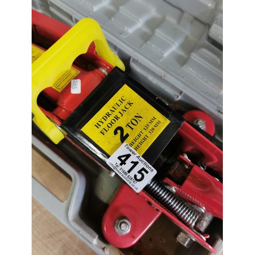 415 - 2 Ton hydraulic vehicle floor jack in original case