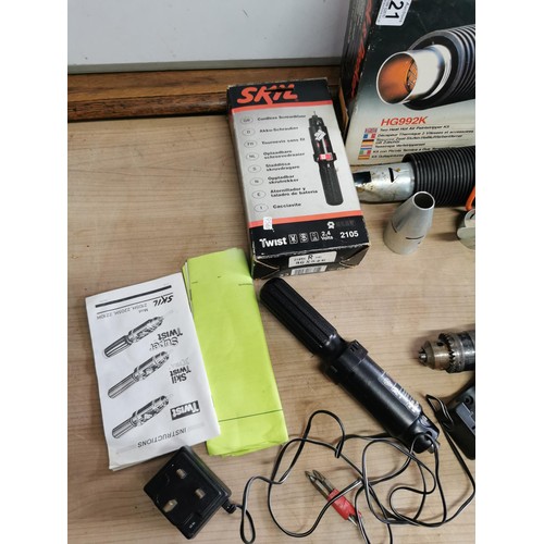 421 - Boxed Black & Decker heat gun along with a boxed Stanley planer model H1204, boxed Skil electric scr... 