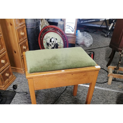 529 - Vintage Light Oak Piano Stool with Green Seat Pad that lifts to reveal a storage area. Height of Pia... 