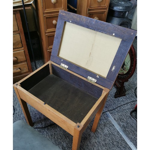 529 - Vintage Light Oak Piano Stool with Green Seat Pad that lifts to reveal a storage area. Height of Pia... 