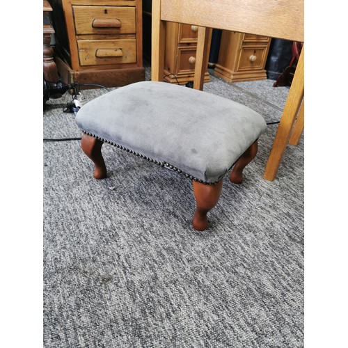 529A - Good quality small grey studded foot stool standing on cabriole legs, 40cm high 33cm wide