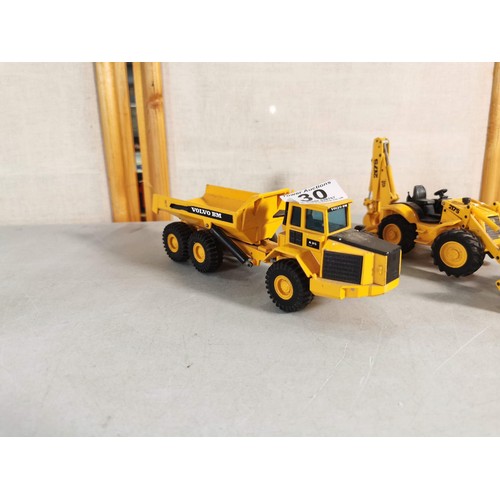30 - Collection of 3x metal diecast vehicles inc a JCB 550 with lift up arm by Tomy, a JCB 217S tractor d... 