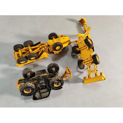 30 - Collection of 3x metal diecast vehicles inc a JCB 550 with lift up arm by Tomy, a JCB 217S tractor d... 