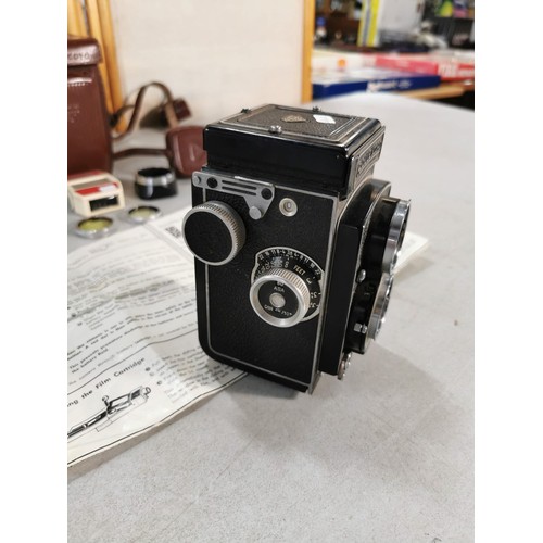 39 - Large quantity of vintage equipment inc Praktica ltl camera in case, Pentax digital camera, 2x Kodak... 
