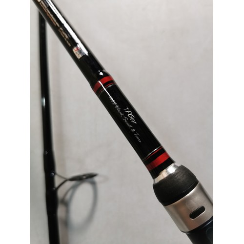 9 - A Banshee TF Gear 2.75lb fishing rod in good overall condition.