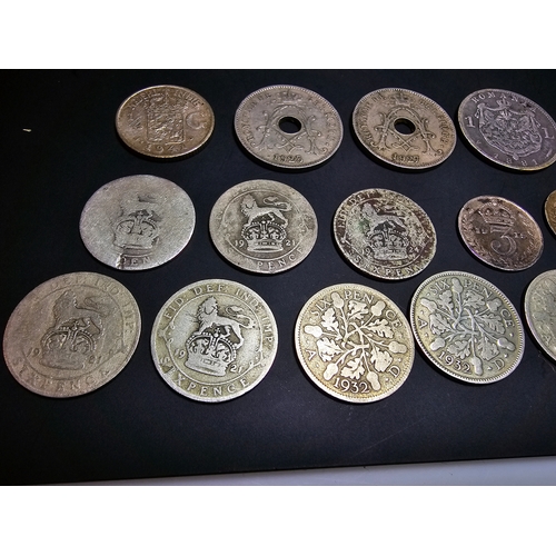 289 - A collection of 15x various vintage silver coins to include silver sixpences, threepences & foreign ... 