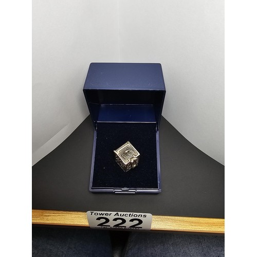 222 - A good vintage 925 silver lidded box charm. The box opens up to store small keepsakes, has an ornate... 