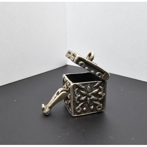 222 - A good vintage 925 silver lidded box charm. The box opens up to store small keepsakes, has an ornate... 