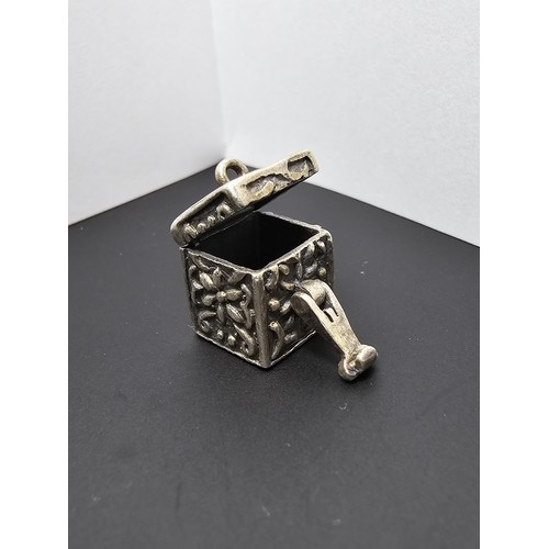 222 - A good vintage 925 silver lidded box charm. The box opens up to store small keepsakes, has an ornate... 