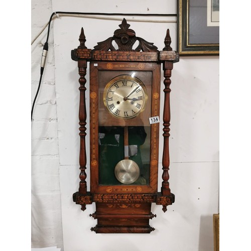 134 - A good quality vintage Vienna wall clock, with detailed inlay to the front and carved acorn and leaf... 