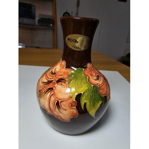 340 - 2 x vintage 1970's/80's William Moorcroft vases both in Hibiscus pattern with brown glaze the taller... 