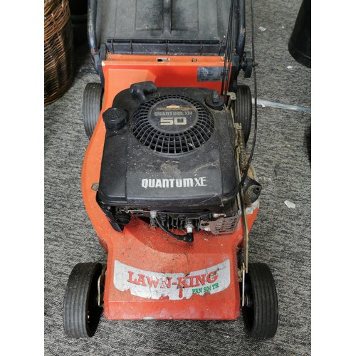 359 - Good quality Lawn King petrol lawn mower Briggs & Stratton Quantum XE 50 has compression