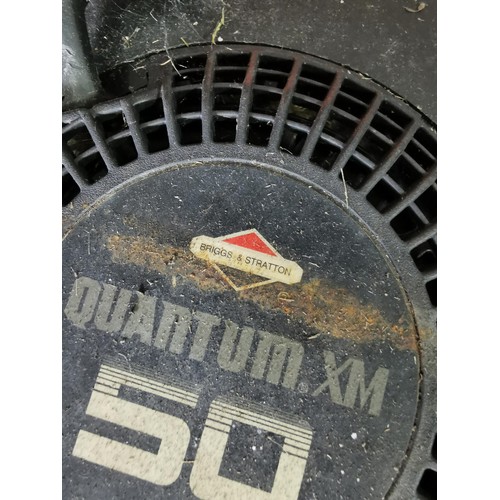 359 - Good quality Lawn King petrol lawn mower Briggs & Stratton Quantum XE 50 has compression