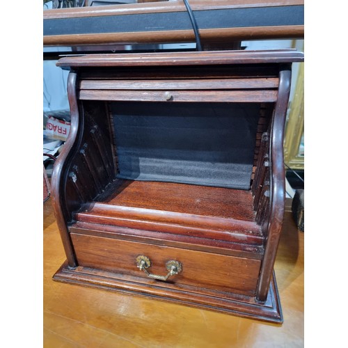 333 - Nice quality antique table top roll top desk in solid mahogany  the roll top is in good order and fu... 