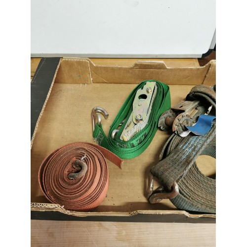 396 - Box containing a quantity of ratchet straps of various sizes inc hooks