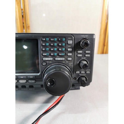 118 - Icom Ic 746 HF/VHF amateur 100w transceiver 144 - 148mhz  in good working condition complete