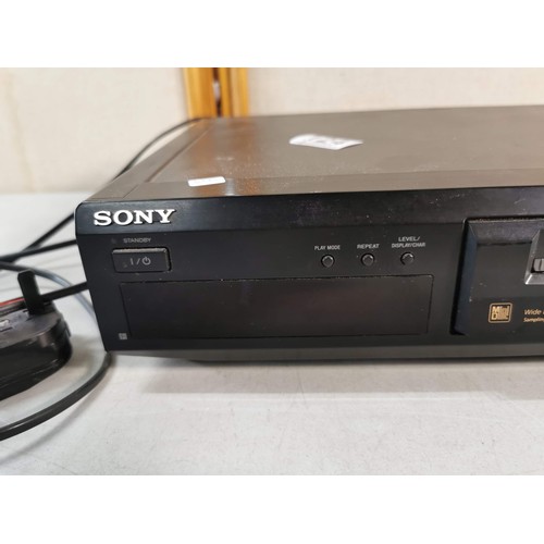 124 - A Sony Minidisc player MDS-JE330, in good working order complete with digital display and plug