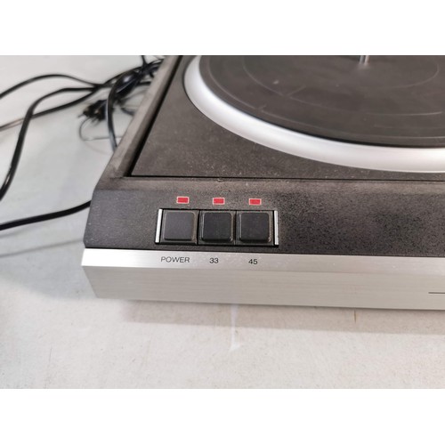 125 - Revox B.795 Direct Drive lina tracking turntable with ortofon cartridge, has been recapped in full w... 