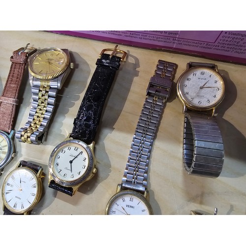 317 - A very large collection of various mens and ladies wrist watches to include some good brand names, S... 