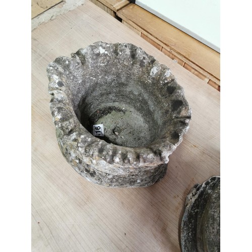 416 - 2x good quality concrete sack formed planters both measures 19cm high by 26cm long