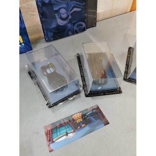 144 - 11x Eaglemoss Batman diecast model car with diorama in original display cases and all complete with ... 