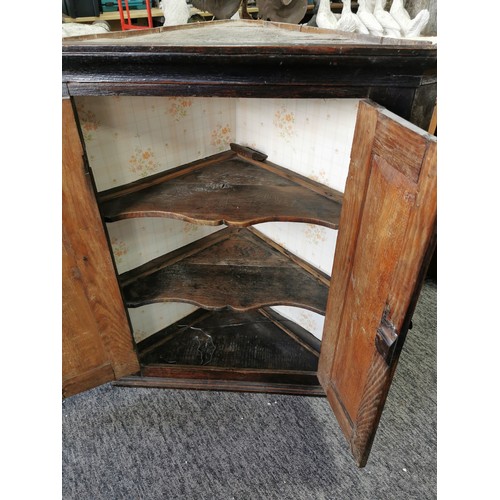 478 - Antique Victorian Oak Corner Unit in excellent clean condition with two drawers on the inside 96cm h... 