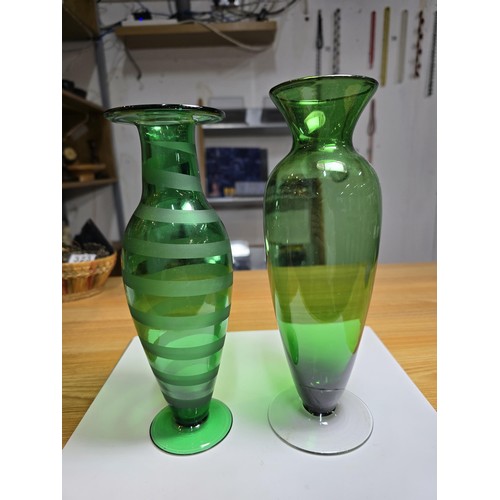 159 - 4 pieces of artglass which includes 2 attractive emerald glass slim vases, 1 other green vase and an... 