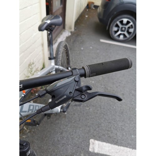 435 - Lapierre Edge 3.7 bicycle, size medium. Good Shimano gears and disc brakes, 27 speed all in good ord... 