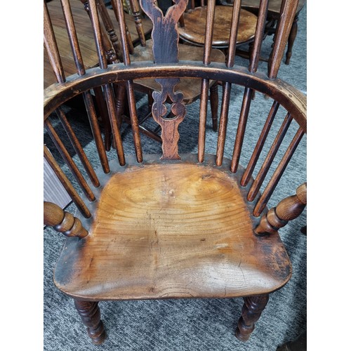 485 - 2x Very Good Antique Solid Elm Spindle Back Windsor Chairs, both have been finely crafted in solid e... 