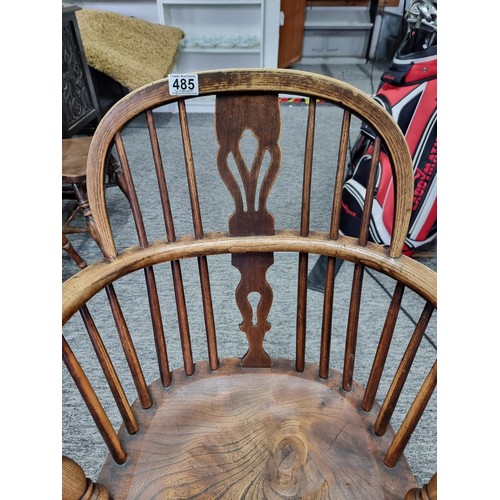 485 - 2x Very Good Antique Solid Elm Spindle Back Windsor Chairs, both have been finely crafted in solid e... 