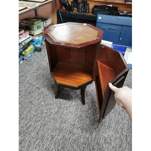 510 - Vintage Mahogany Octagonal Drinks Cabinet with a brown leather top measuring 70cm in height and 46cm... 