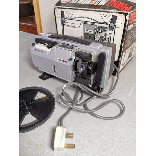 463 - Boxed Prinz Magnon LV Super 8mm zoom projector with reel