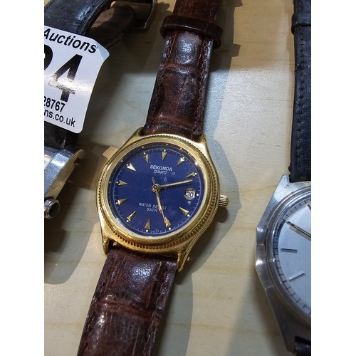 324 - A collection of 5x good quality gents wrist watches to include a very clean Sekonda gold tone wristw... 