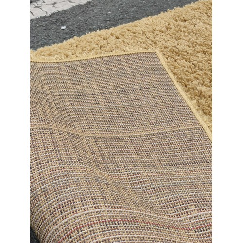 348A - Large good quality premium cosy ochre XXL rug in excellent condition no rips or tares measures 200cm... 