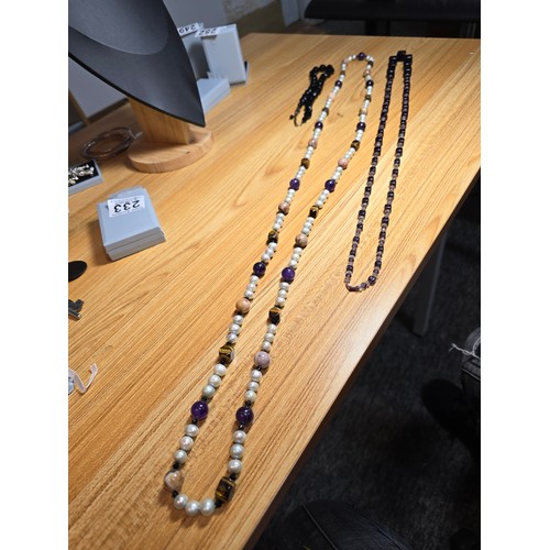 141 - 3x good quality vintage hand knotted beaded necklaces which include stunning very long real pearl, T... 