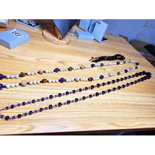 141 - 3x good quality vintage hand knotted beaded necklaces which include stunning very long real pearl, T... 