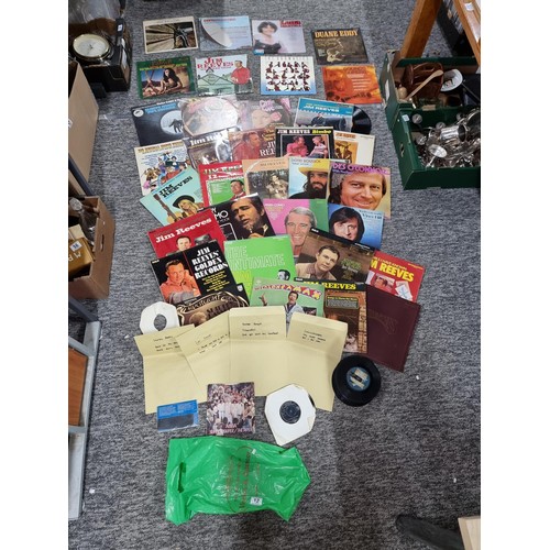 12 - Collection of LP Vinyl records inc Shirley Bassey, Jim Reeves Perry Como etc along with some 45's in... 
