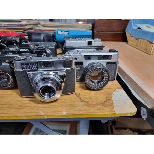 44 - Large collection of 21x cameras of various brands inc Ricoh, Yashica, Chinon, Vivitar, Retinette etc... 