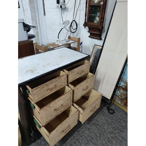 144 - Vintage enamel topped metal chest of drawers with 6 drawers to the front all work well, cream metal ... 