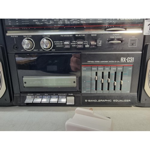 124 - A vintage Panasonic radio and cassette player with speakers in good order model no. RX-C31L